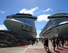 Tourists in the next port ... / ***