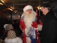 Santa Claus in public transport / ***