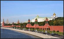Kremlin Embankment / ***