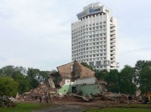 the ruins of &quot;Belarus&quot; 3 / ***