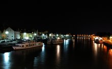 Danube ferry up ... / ***