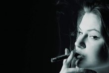 Girl with a cigar / ++++++++++++++++