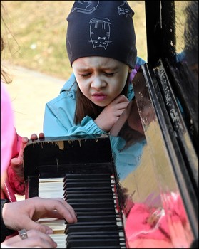 Music lover / ***