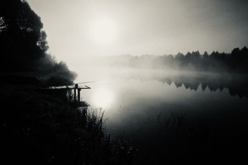 Fog over the river / ***