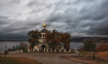 &nbsp; / Nobody lost an umbrella..? The place of loss, just at the confluence of three rivers: Volga, Sviyaga and Pike...