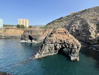 Impressive cliffs / Do you recognize this amazing place? Let me know in comments if you visited this 'dangerous' beach before :)