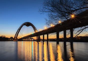 Scenic Bridge / ***