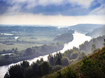 Fog dissipates / ***