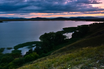 Evening on the lake Snorted / ***