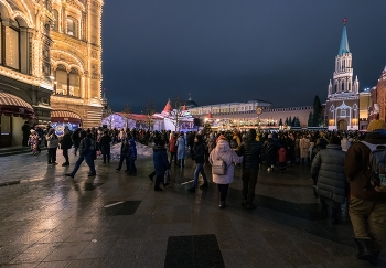 Red Square / ***