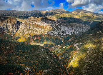 Autumn in the mountains / ***