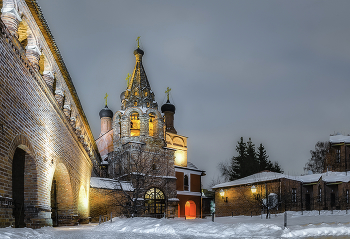 Krutitskoe Compound / ***