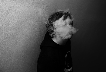 Smoke / ***