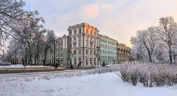 Fog dissipates / ***