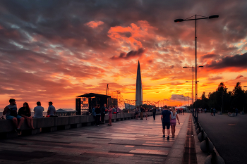 Sunday evening / ***