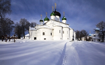 The monastery / ***