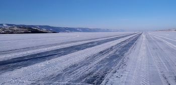 Winter road. / ***