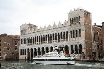 Venice / ***