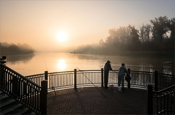 Morning on the waterfront / ***