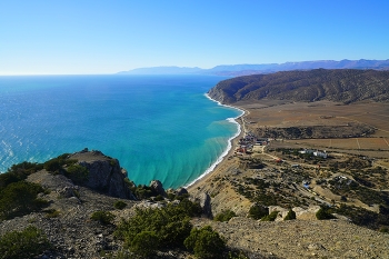 Fog dissipates / ***