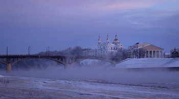 Sunrise over the river / ***