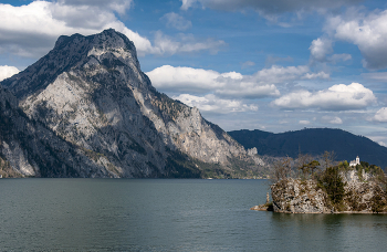 The rocky shore / ...