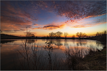 Evening on the lake / ***