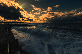 Sunset / ***