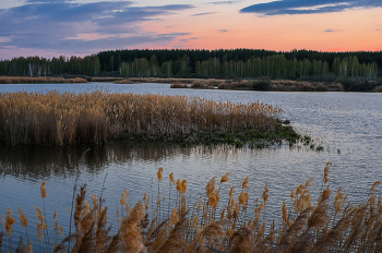 Lake ... / ***