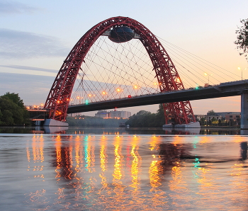 Scenic Bridge / ***