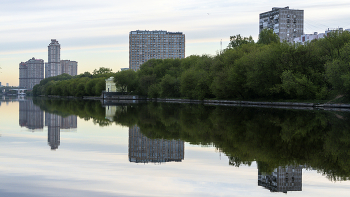 Morning on the river / ***