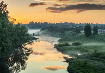 Fog over the river / ***