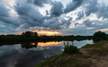 Dawn on the Dnieper / ....