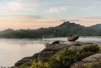 Morning on the lake / [img]https://i.imgur.com/GJxPkhy.jpg[/img]
