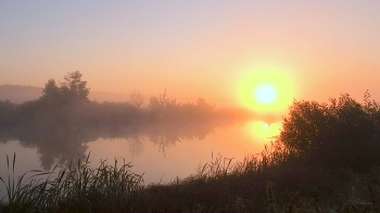Autumn dawn. / ***