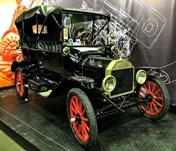 Ford model T / ***