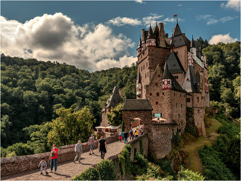 Eltz Castle / ***