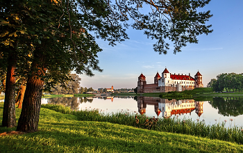 Fog dissipates / ***