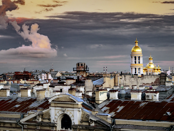 Roofs Of St. Petersburg / ***