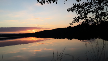 Lake at sunset / ***