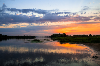 Sunset on the Eye. / ***