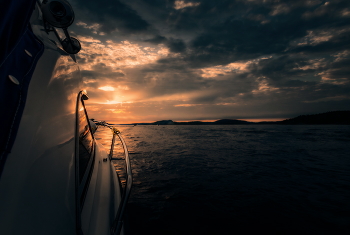 Evening on Ladoga / ***
