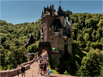 Eltz Castle / ***