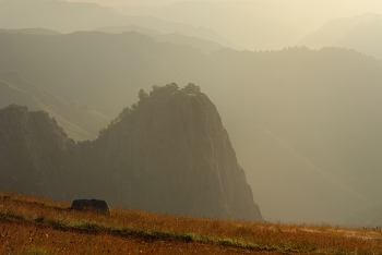 Morning in the mountains / ***