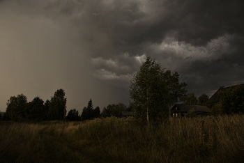 Before the storm ... / ***
