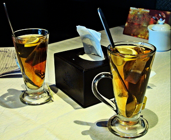 Tea with lemon / ***
