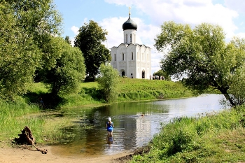 Church of the Intercession on the Nerl / ***