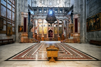In the Temple of the Holy Sepulcher / ***