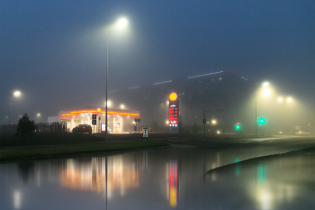 Secrets of the city at night / ***