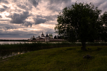 Monastery / ***